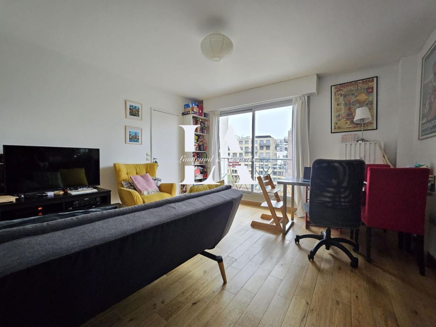Paris 19e - 54m² - 3p. - 2ch.